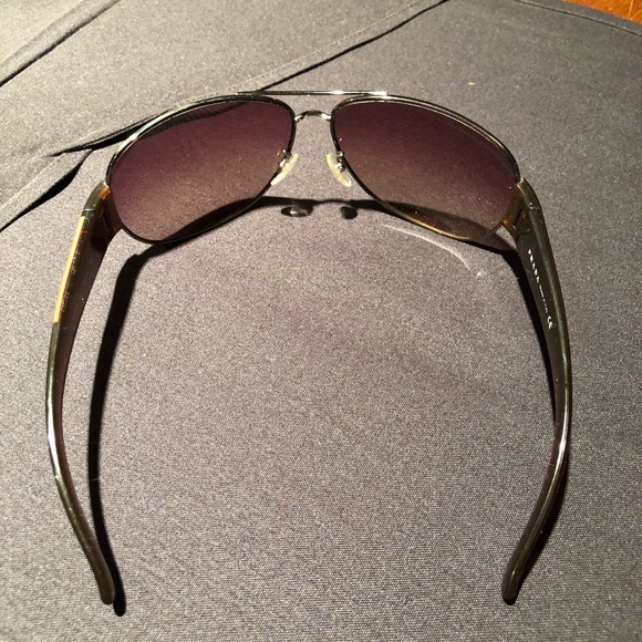 Prada sunglasses - Picture 6 of 7